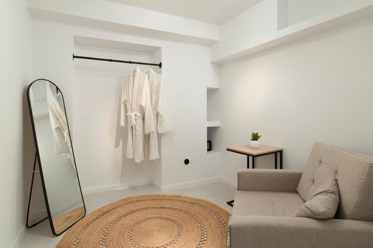 Istion Andros Luxury Suites Andros Town Exterior foto